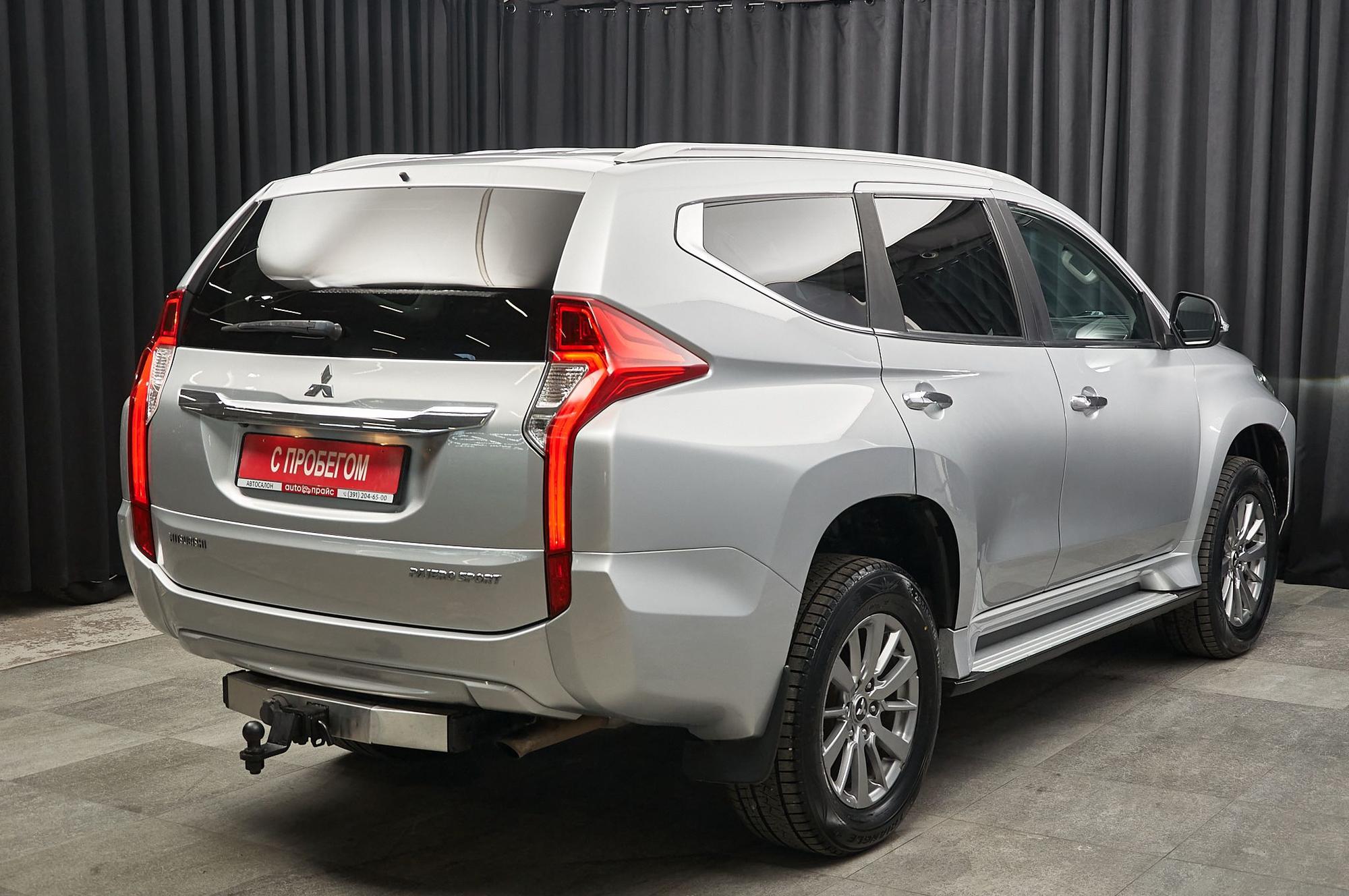 Mitsubishi Pajero Sport - 4