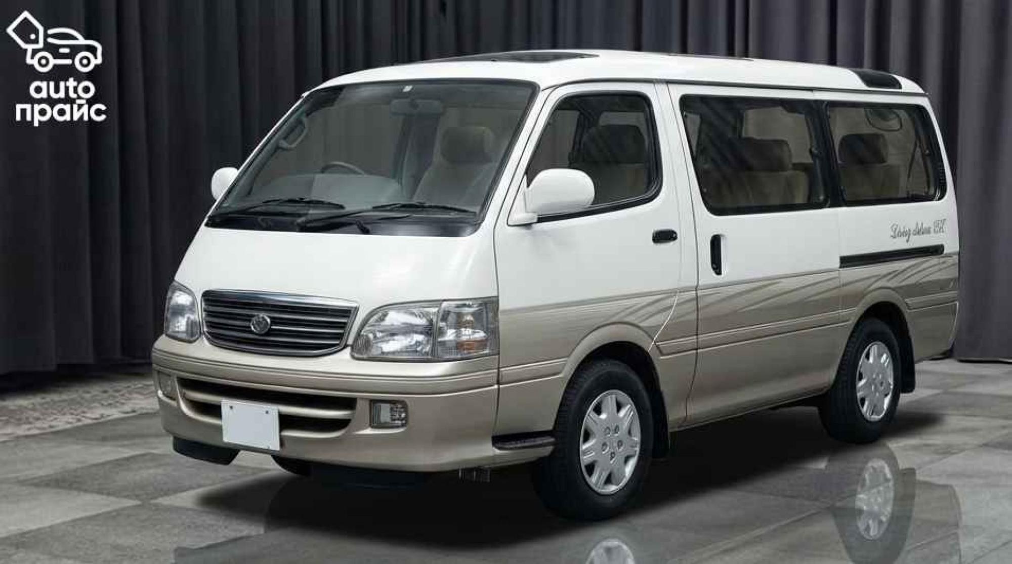 Toyota Hiace - 1