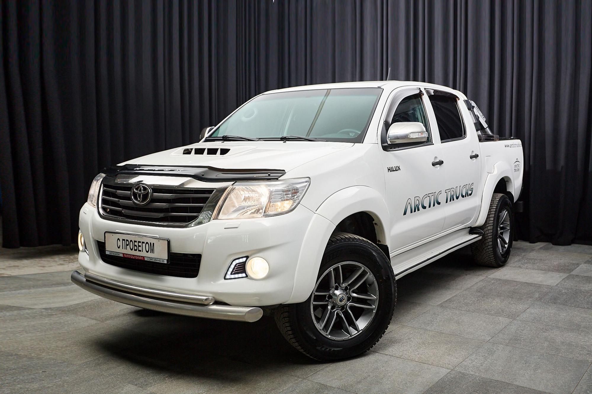Toyota Hilux - 1