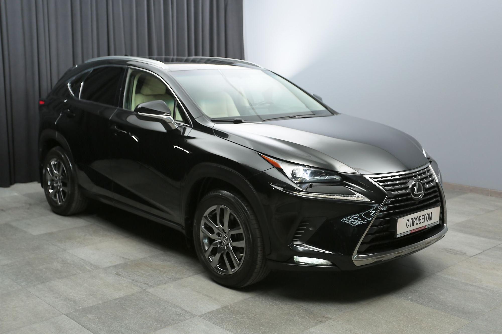 Lexus NX300 - 3
