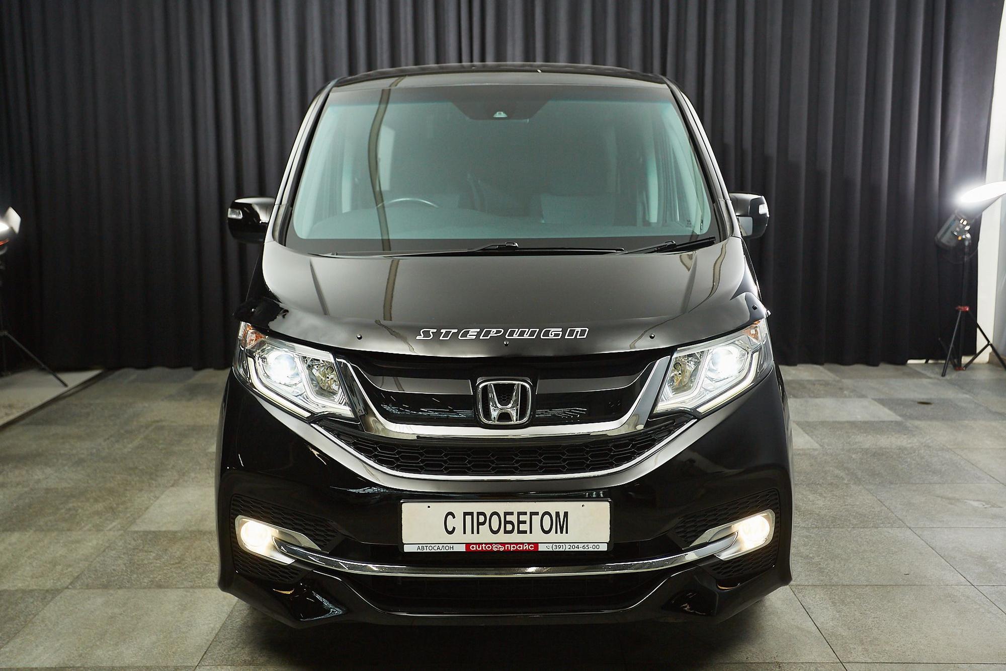 Honda Stepwgn - 2