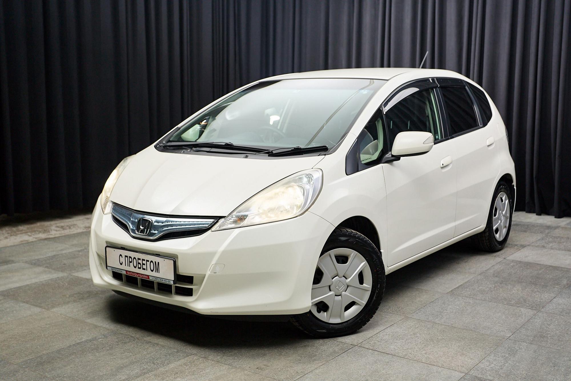 Honda Fit - 1