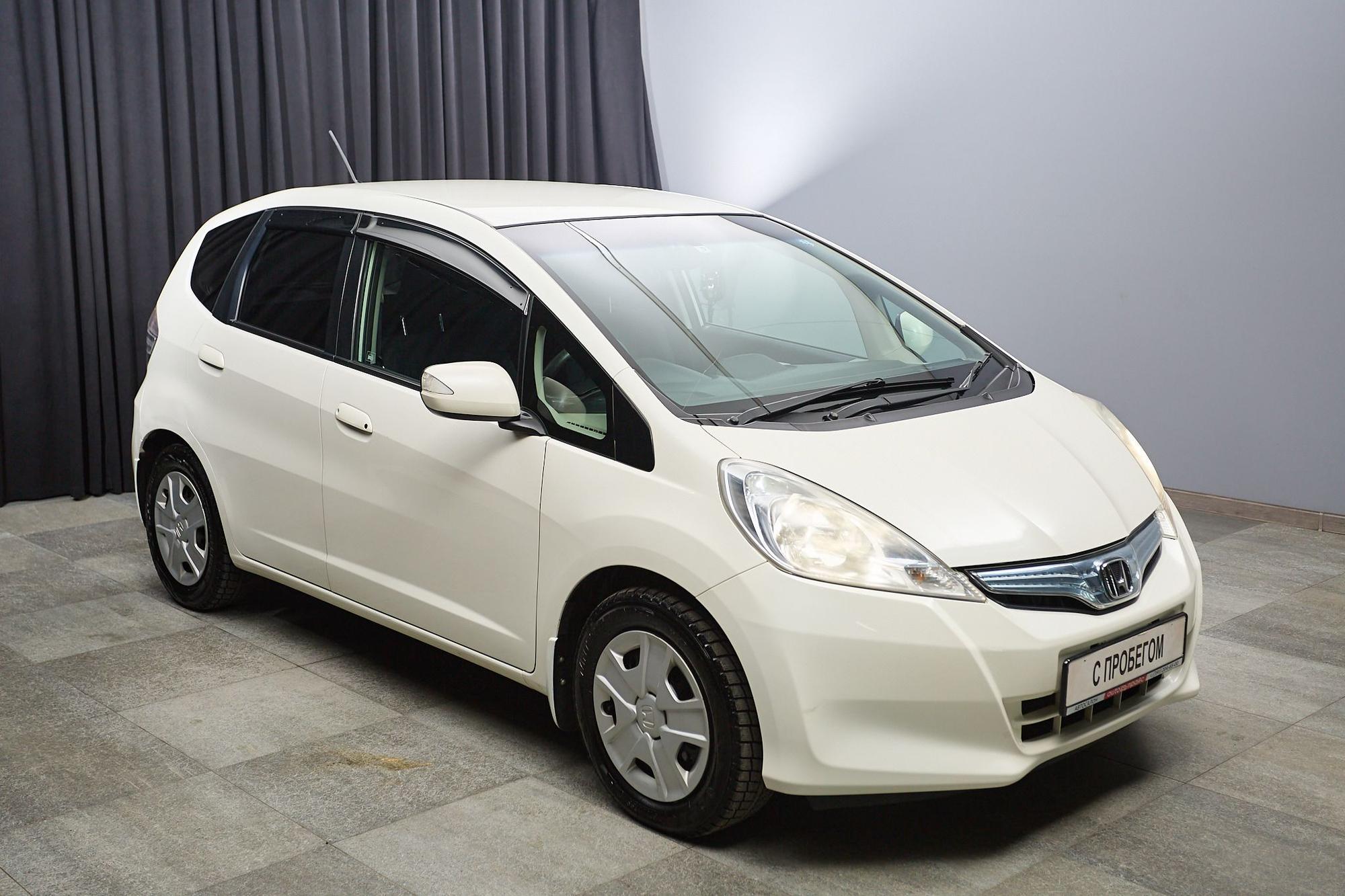Honda Fit - 3