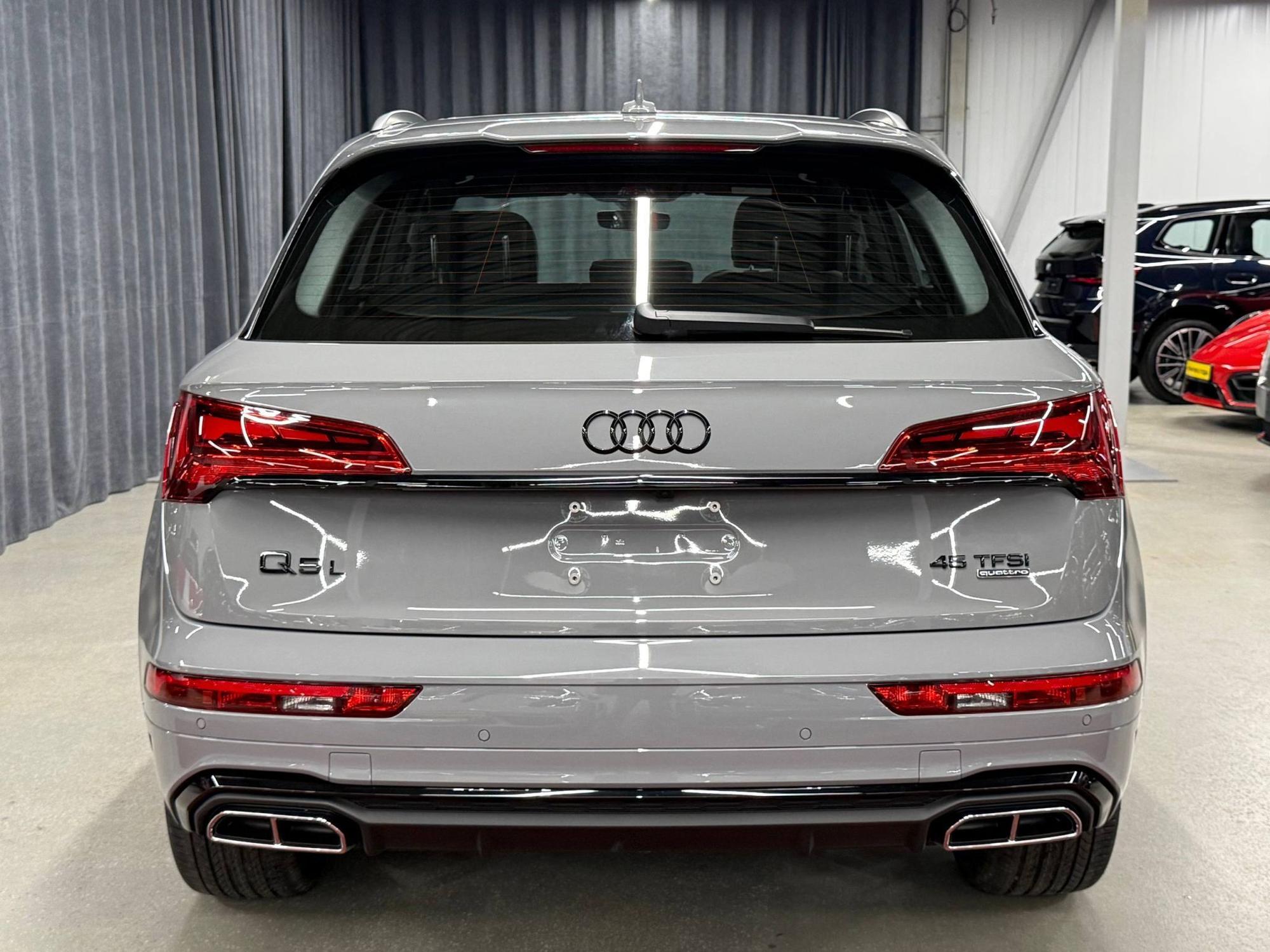 Audi Q5L - 4