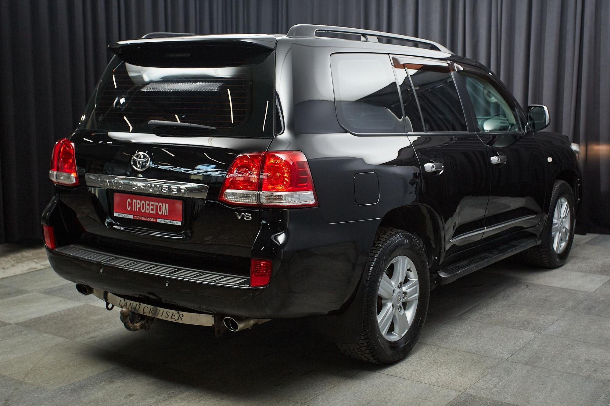 Toyota Land Cruiser - 4