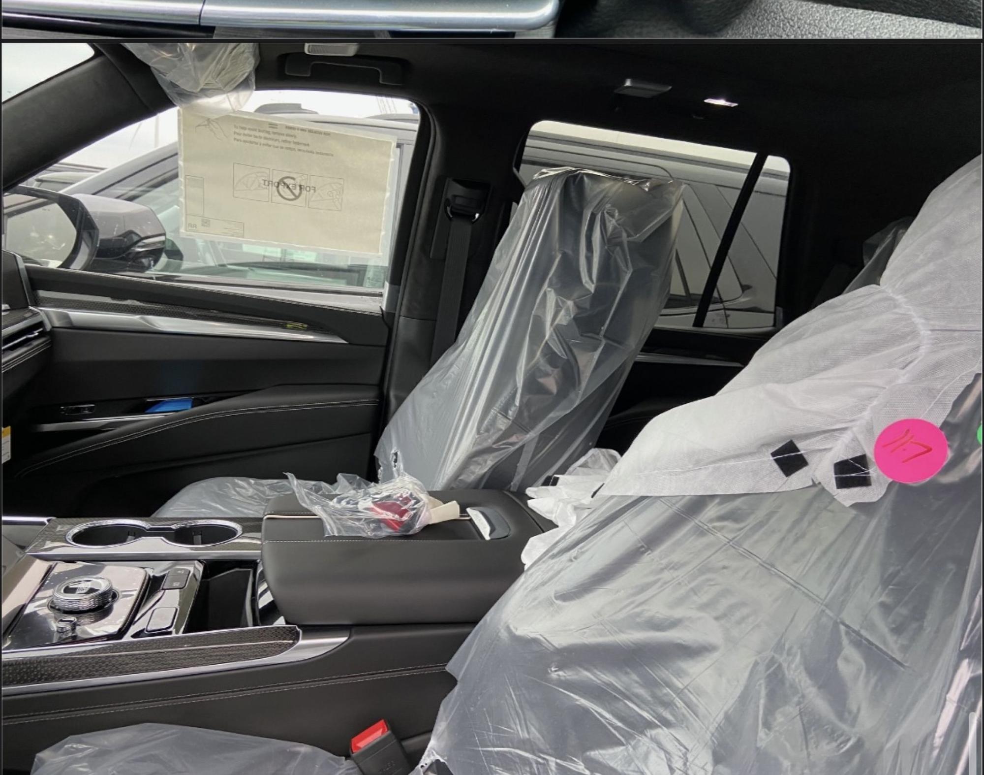 Cadillac Escalade-V - 5