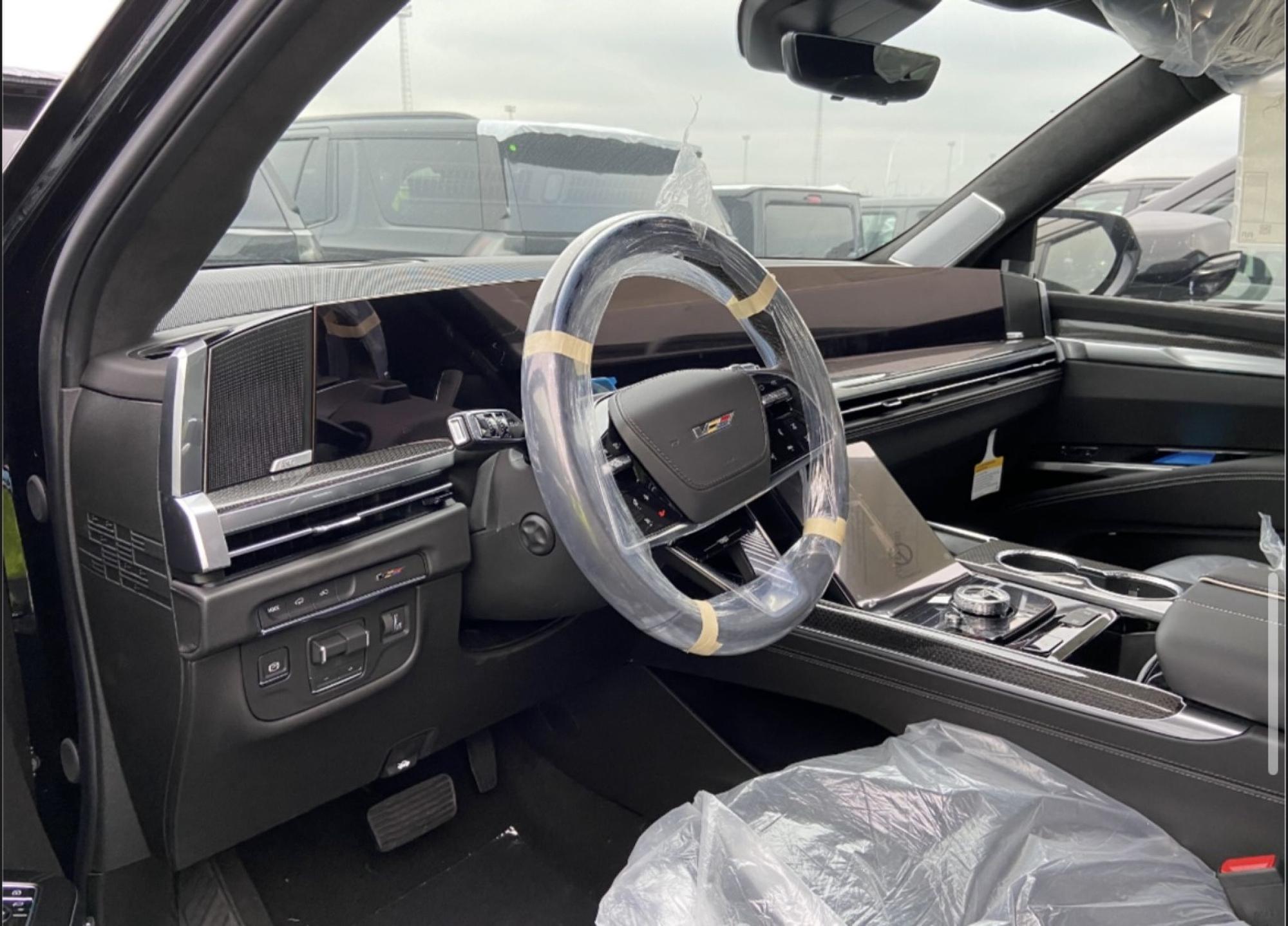 Cadillac Escalade-V - 3