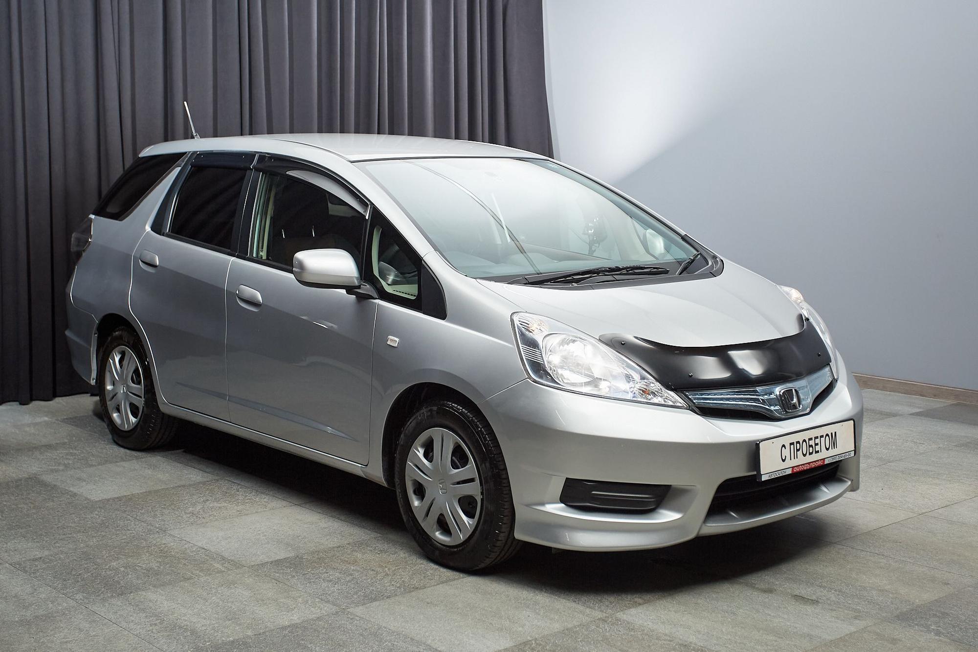 Honda Fit Shuttle - 3