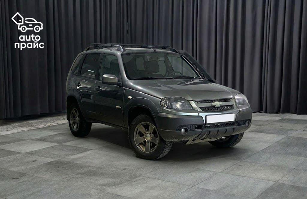 Chevrolet Niva - 1